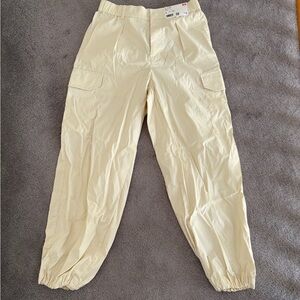 Uniqlo cream cargo pants